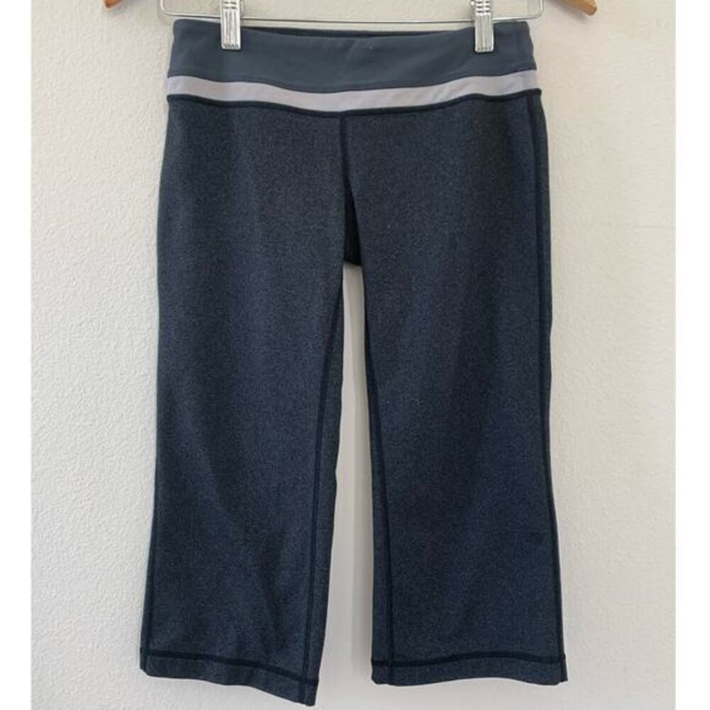 Lululemon Groove Crop Capri Pants‎ Womens size 4 Charcoal Gray Blend